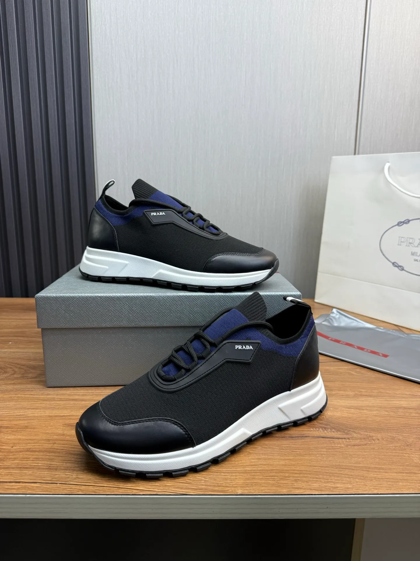Men's shoes 💰500💰 [PRADA] Men's shoes are popular in the counter, official website is synchronized, 1 high-quality shipment ✔️Original fly-woven cowhide + cowhide lining, original original bottom, 38-45 (45 customized, non-refundable)